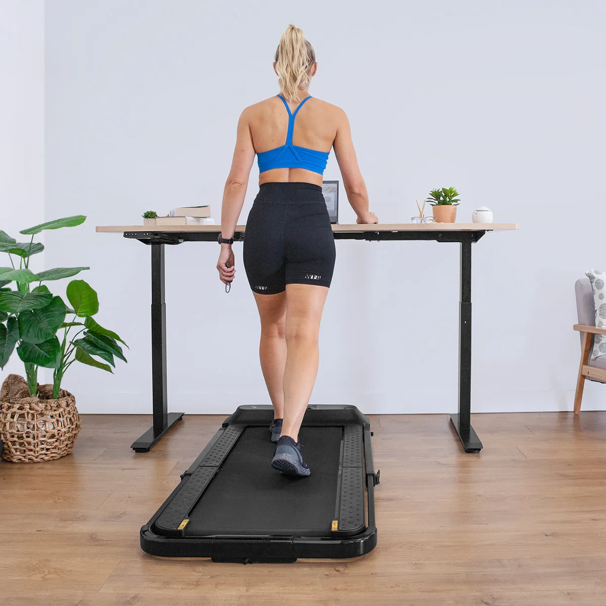 Lifespan Fitness - V-FOLD Treadmill with ErgoDesk Automatic Standing Desk 1800mm in Oak